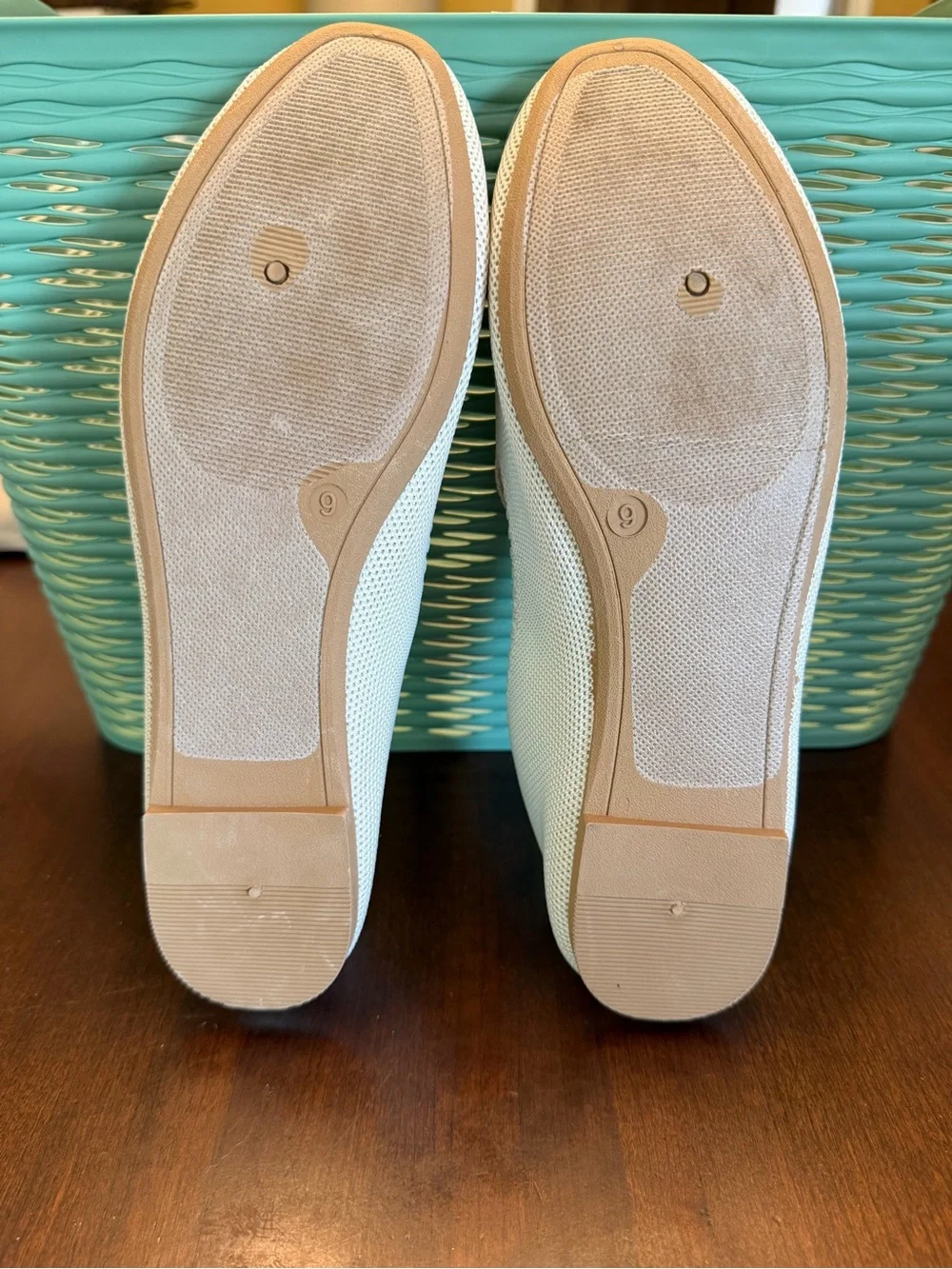 NWOT Danskin Women's Dream Slip-On Loafers SZ 9 Color Cream